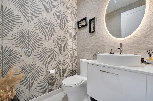 Building Photo - 8279 NW 43rd St