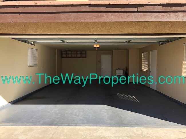 Building Photo - 12915 Rain Shadow Rd