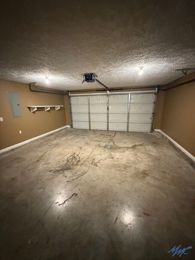 Building Photo - 1415 Owasa Trail