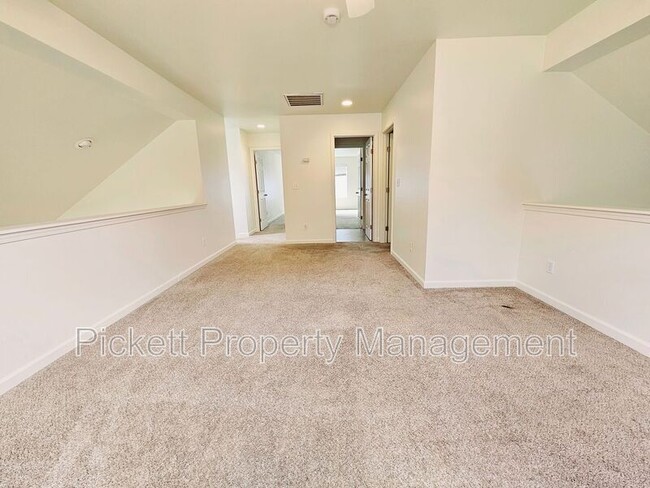 Building Photo - 5206 Del Tormey Pl SE