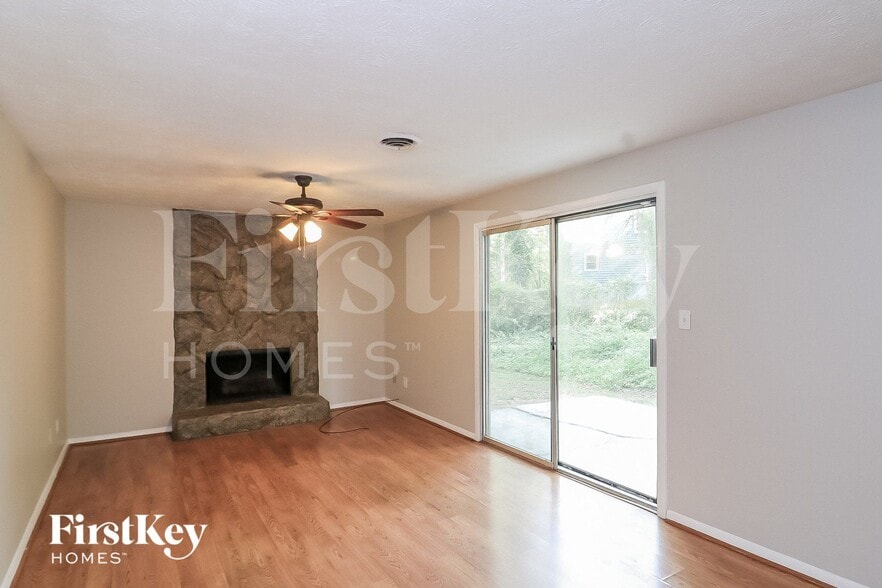 Building Photo - 4788 North Cir