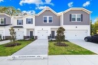 Building Photo - 3BR/2BA Townhouse Available JUNE 5!