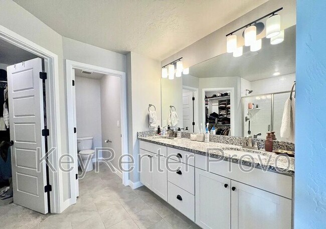 Building Photo - 264 S Hidden Lagoon Pl