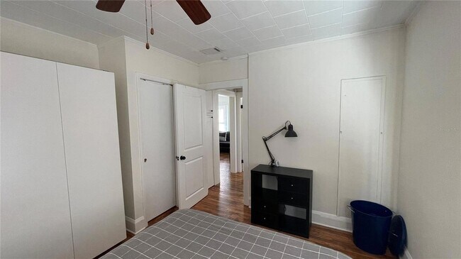 Building Photo - 3503 7th Ave W