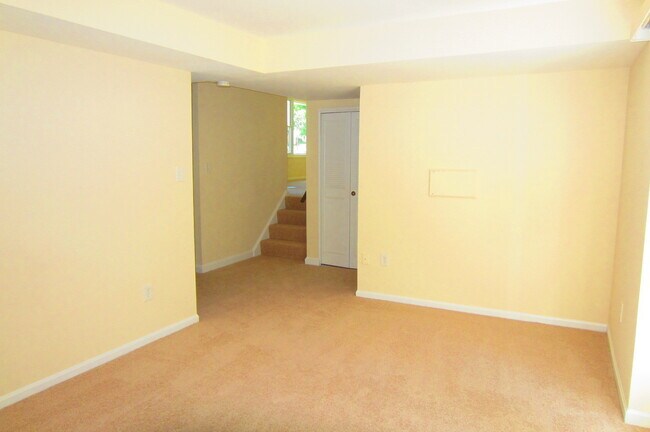 Building Photo - Fabulous Detached Home in Robinson HS Pyramid!!