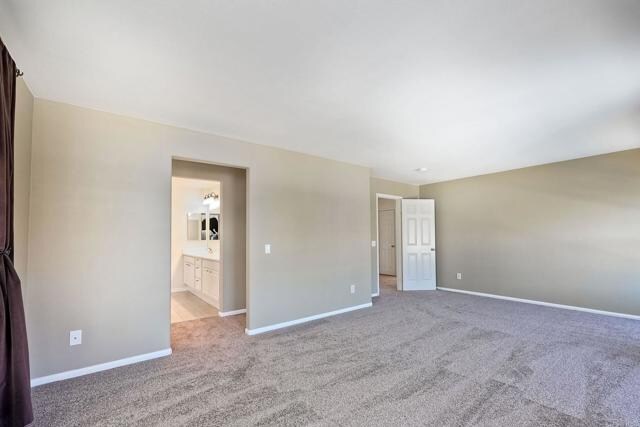 Building Photo - 430 Whitby Gn