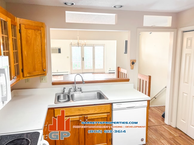 Building Photo - 243 Eastview Cir