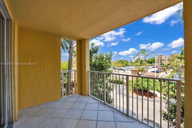 Building Photo - 19555 E Country Club Dr