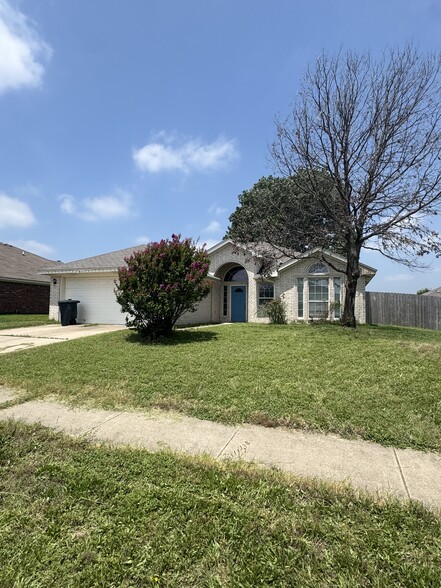 Front of house - 4301 Capri Dr