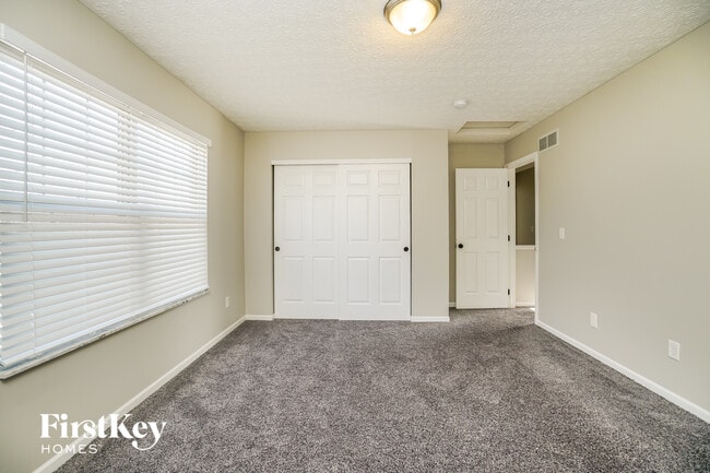 Building Photo - 339 Shyanne Dr