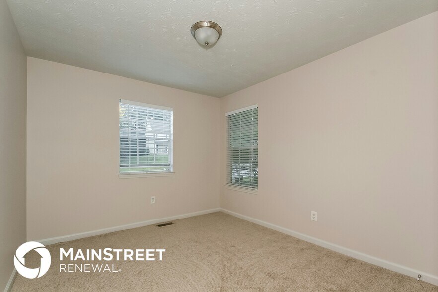 Building Photo - 2945 Woody Ct