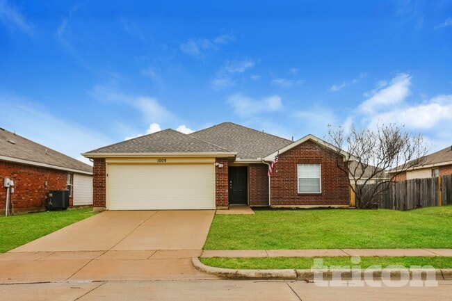 Building Photo - 1009 Ridge Top Dr