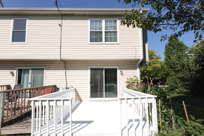 Building Photo - 116 Colonial Pkwy