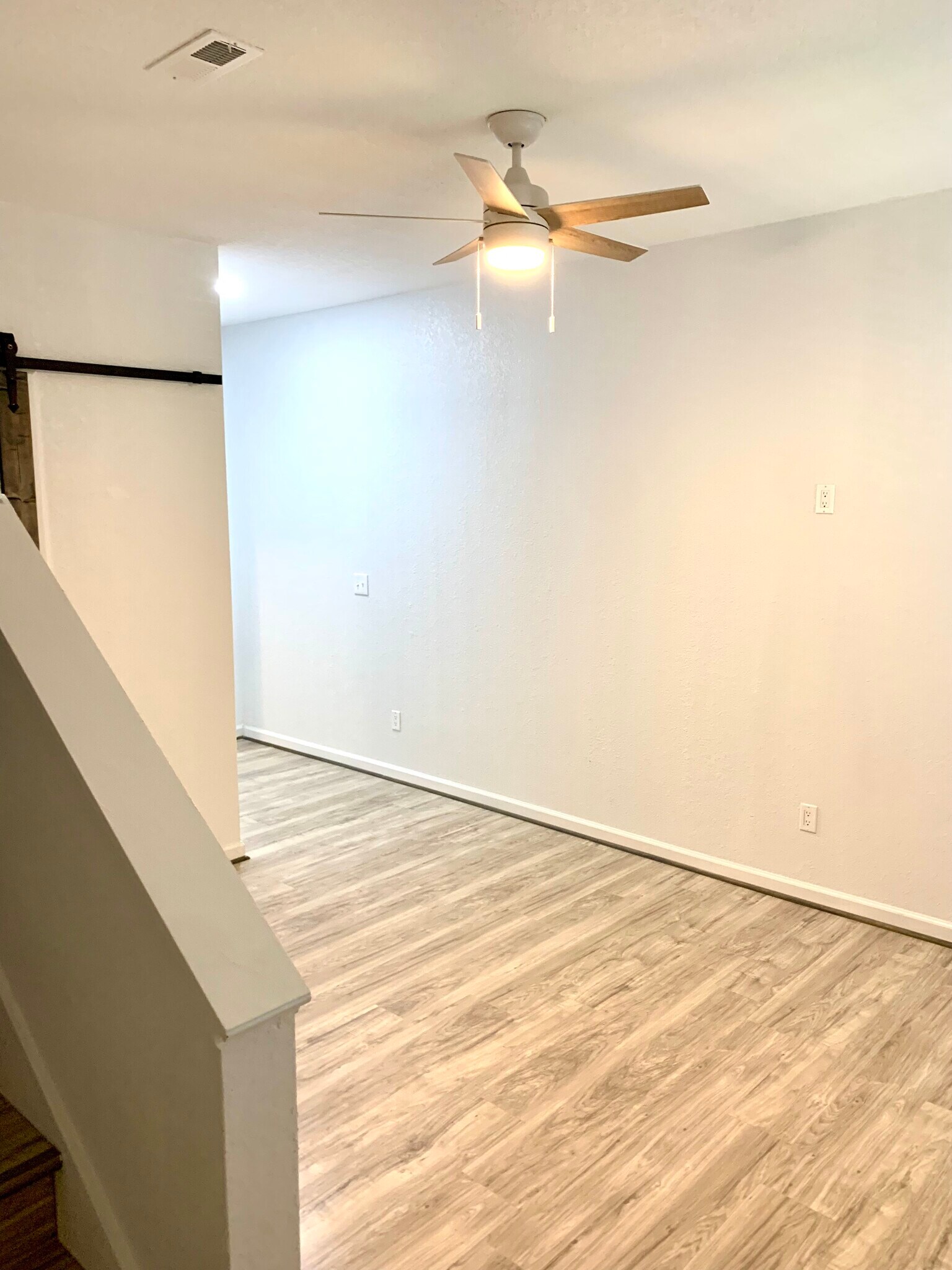 Building Photo - 156 Tynes St