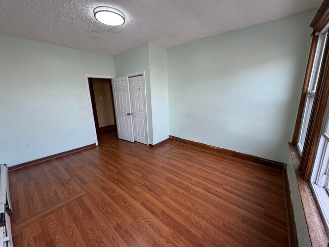 Building Photo - 358 Avenue A