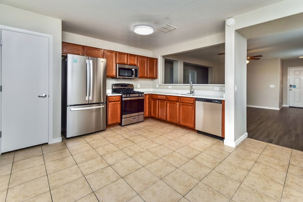 Building Photo - 1084 W Calle Del Libro Dorado