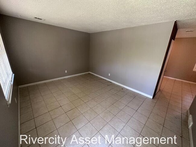 Building Photo - 4180 Kerwin Dr