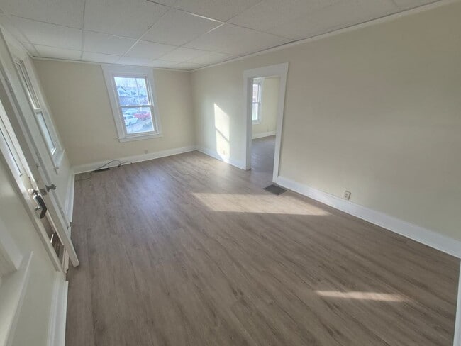 Building Photo - 2765 Alexandria Ave