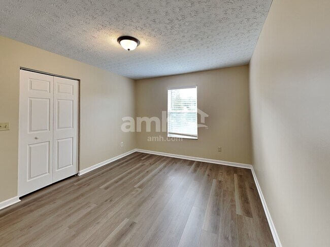 Building Photo - 22 Bend View Dr