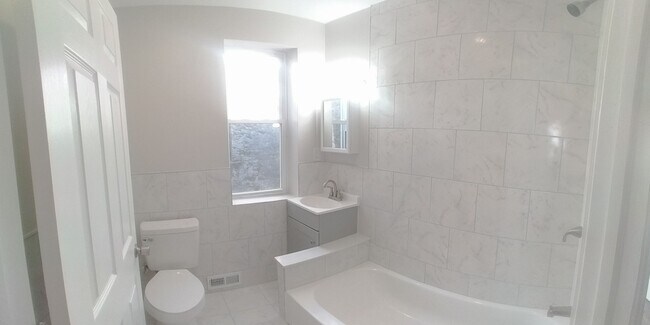 Building Photo - Brand New home!!