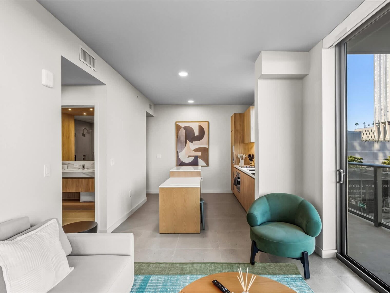 Building Photo - 11 NE 6th St