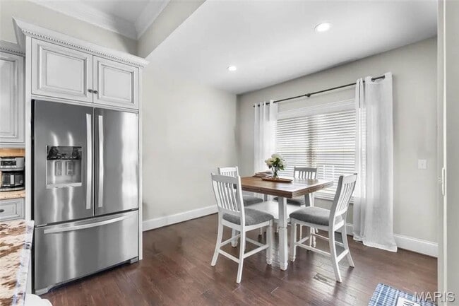 Building Photo - Stunning Custom-Built 4 Bedroom Duplex in East Jackson School District