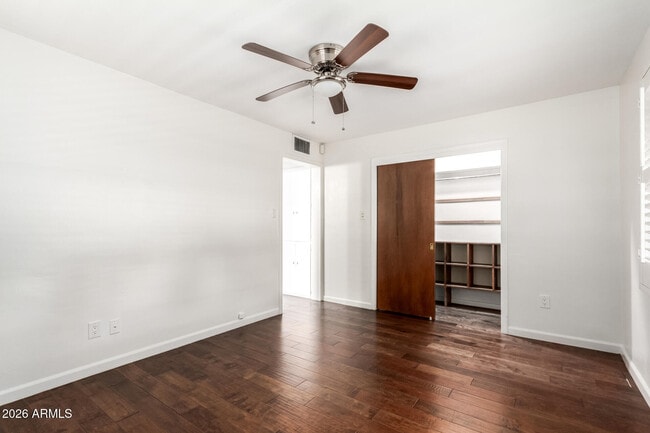 Building Photo - 7340 N 7th Ave