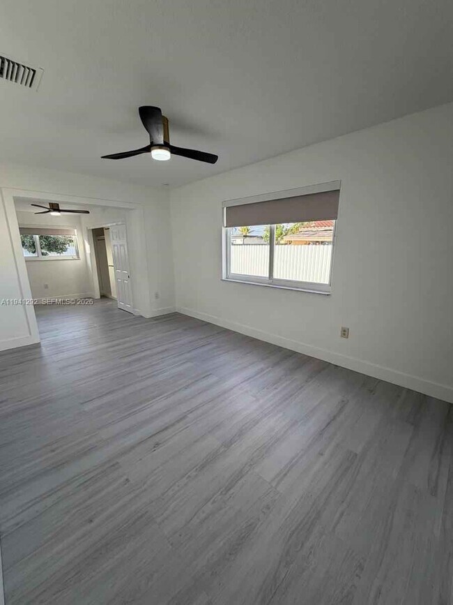 Building Photo - Southwest 96th Avenue, Miami, FL 33165 - 3 BR 2 BA single-family home