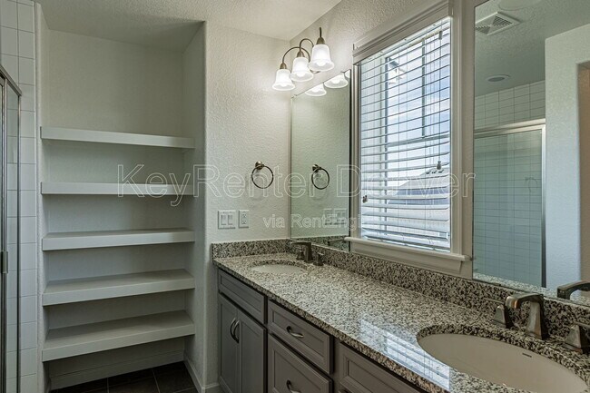 Building Photo - 5415 W 97th Ave