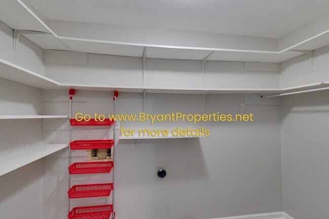 Building Photo - Nashville - 3 Bedroom, 2 Baths, 37217 Area