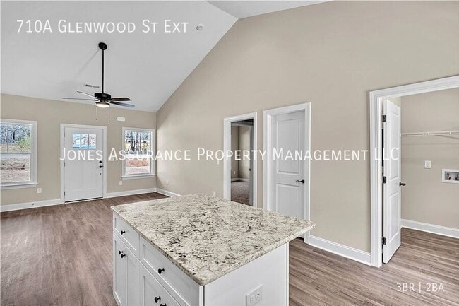 Building Photo - 710 Glenwood St
