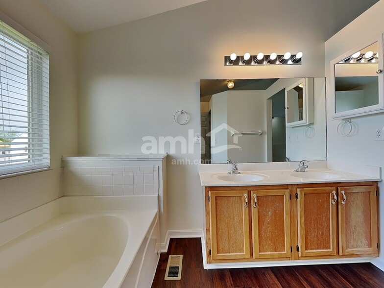 Building Photo - 7432 Big Horn Ct