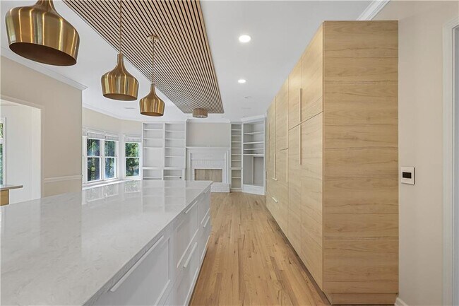 Building Photo - 2740 Stonehill Way