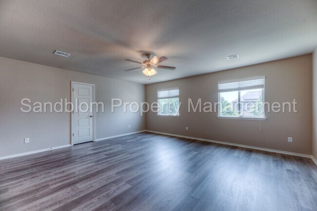 Building Photo - For Lease | Bixby | $3600 Rent | Available...