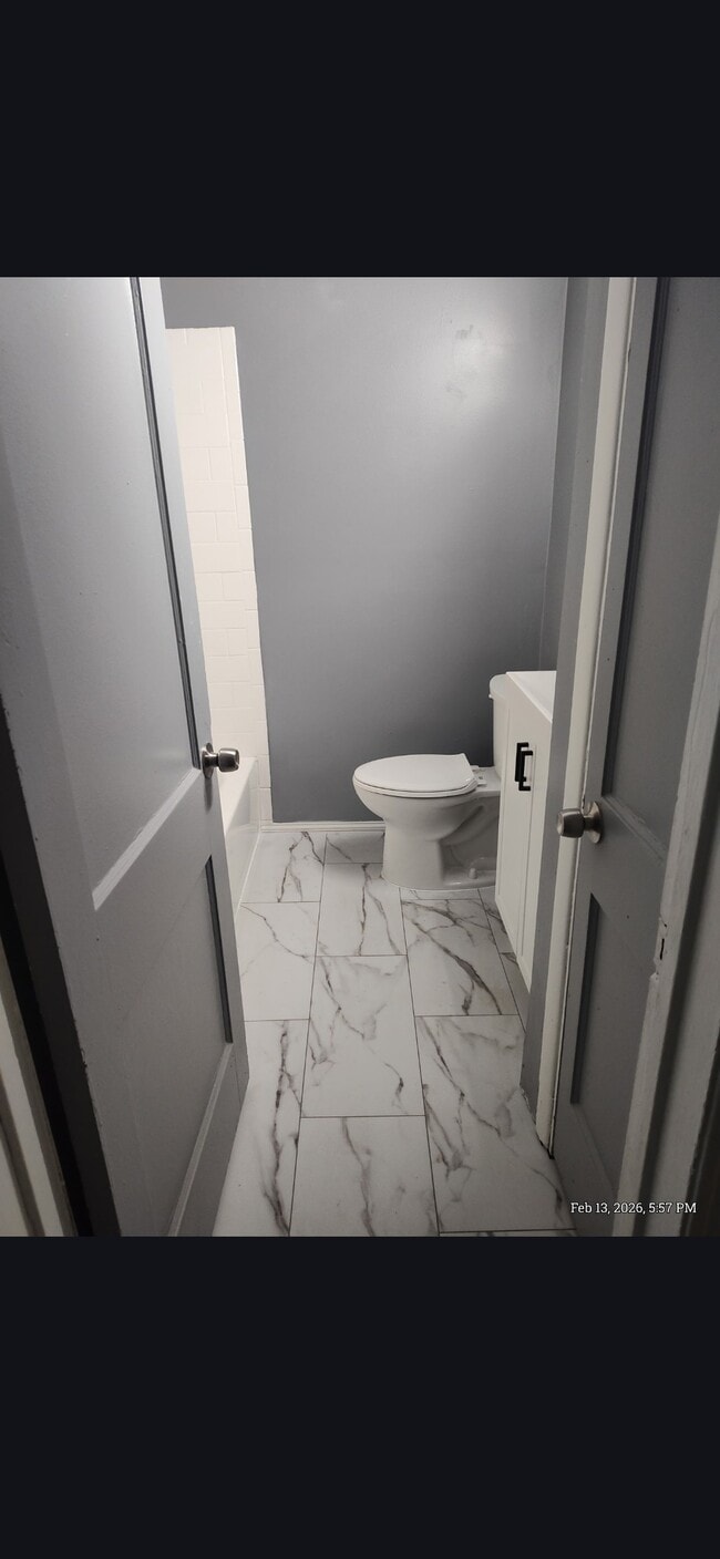 Building Photo - 11052 Chapp Ave