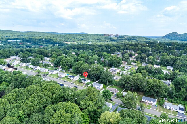 Building Photo - 164 Tanglewood Dr