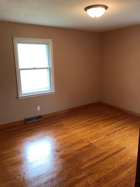Building Photo - 1004 N Bruns Ln