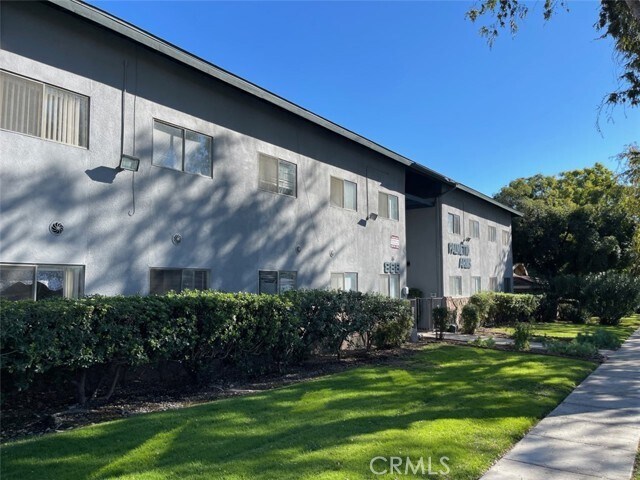 Building Photo - 888 N Palm Ave
