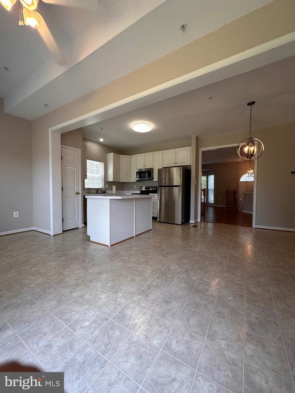 Building Photo - 9400 Birchwood Ct W