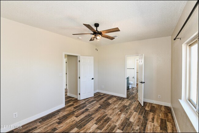 Building Photo - 3413 Tea Rose Pl