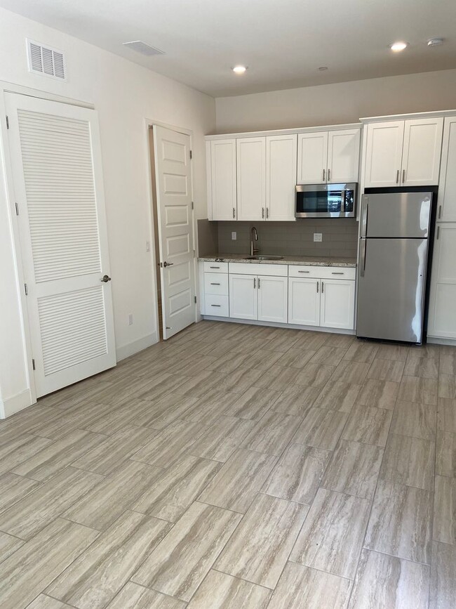 Building Photo - 5011 Murieta Pl