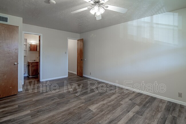 Building Photo - 120 McAdams Ln