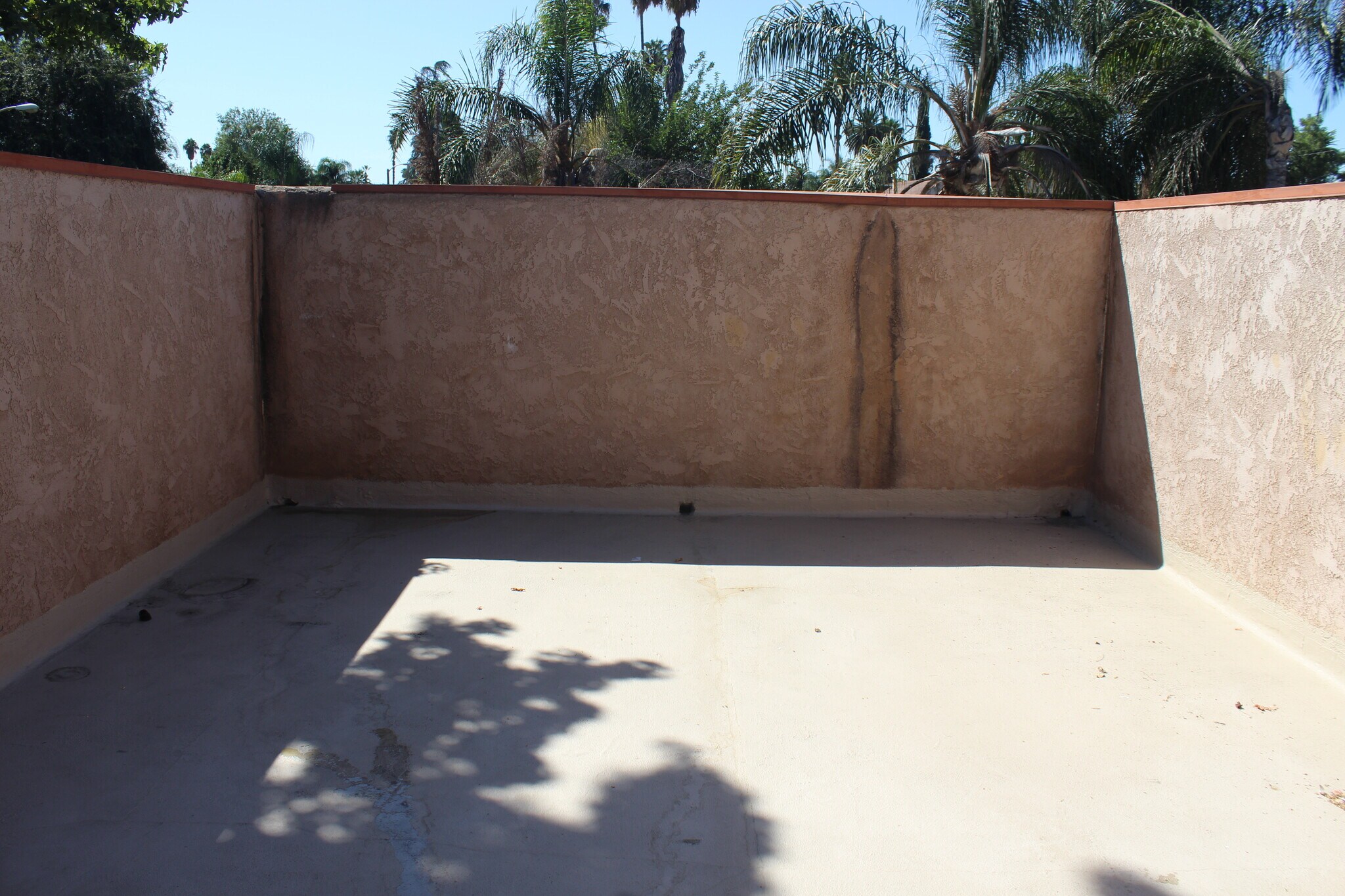 Building Photo - 1960 W Linden St