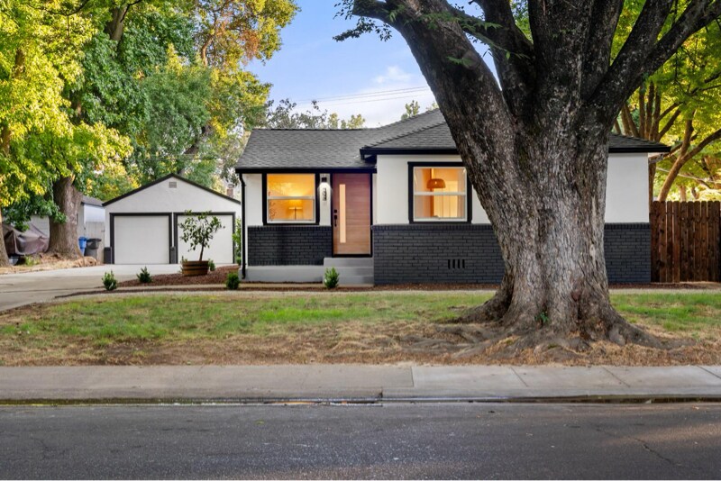 Primary Photo - 5372 Moddison Ave