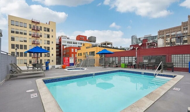 Building Photo - Located in the historic Eckardt Building i...