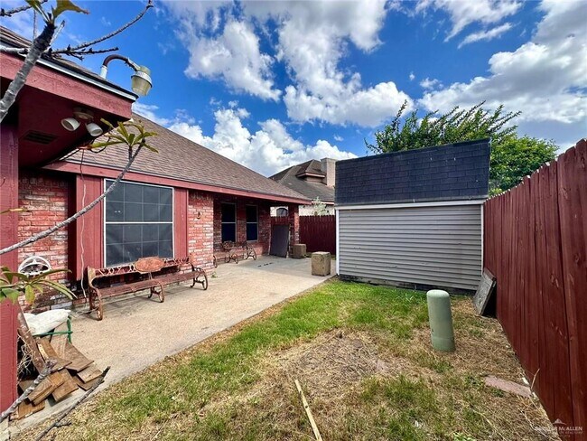 Building Photo - 3509 N 29th Ln