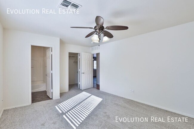 Building Photo - 1561 Maddison Cir