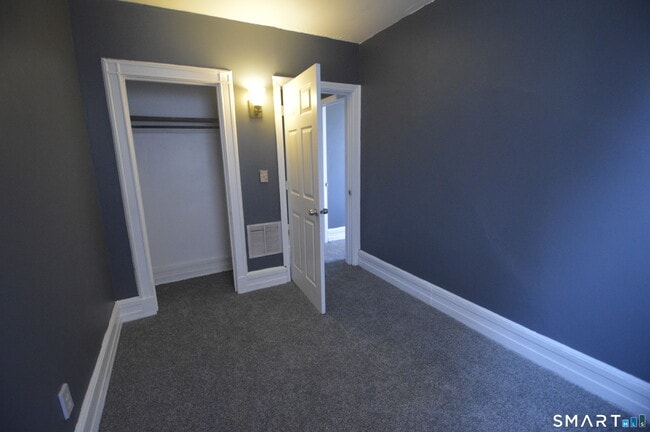 Building Photo - 308 Willow St