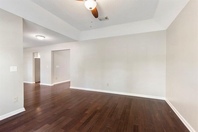 Building Photo - 62 S Dreamweaver Cir