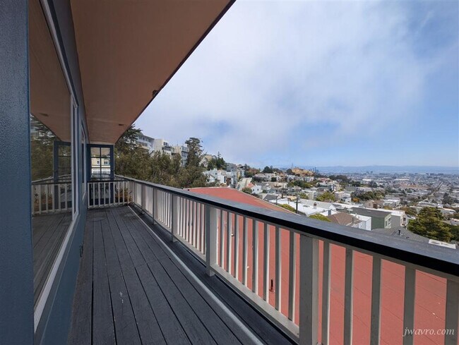 Building Photo - 60 Parkridge Dr